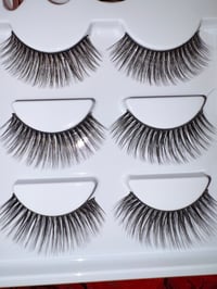 Image 5 of Luxury Lash Kit – Classy Natural