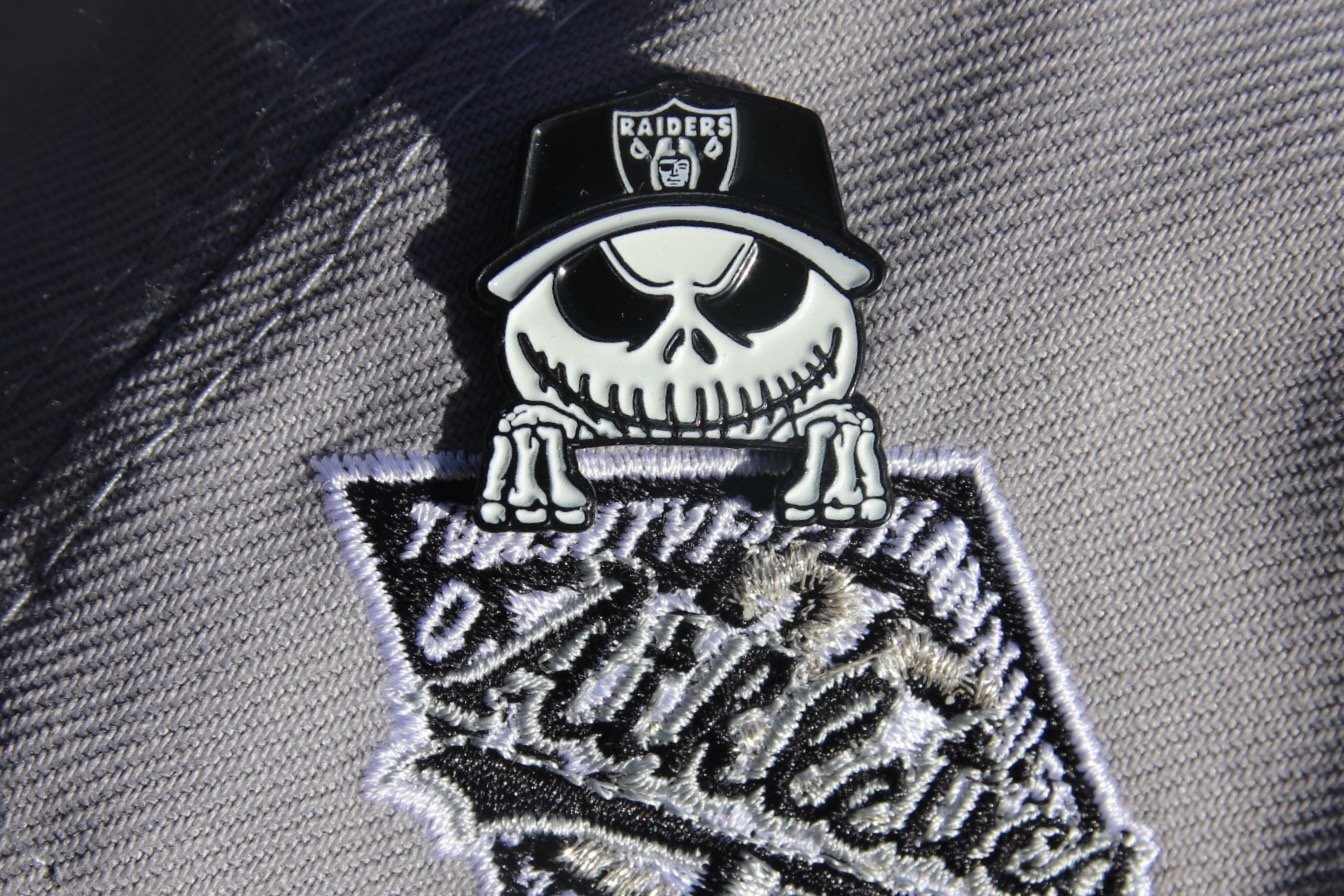 Oakland Las Vegas Raiders Jack Skellington Pin - OG Black Nightmare Before  Christmas