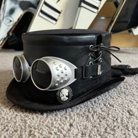 Image 2 of 2019 Virus "Steam" Top Hat (1 available)