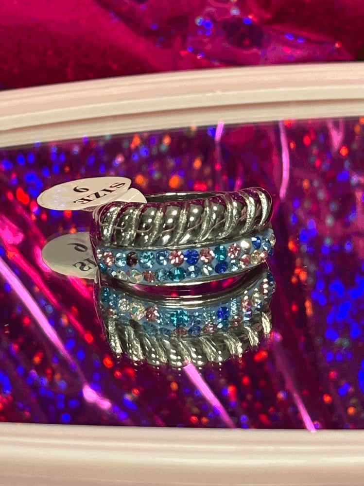 Image of Chunky Crisantemo Ring / Anillo Grueso de Crisantemo