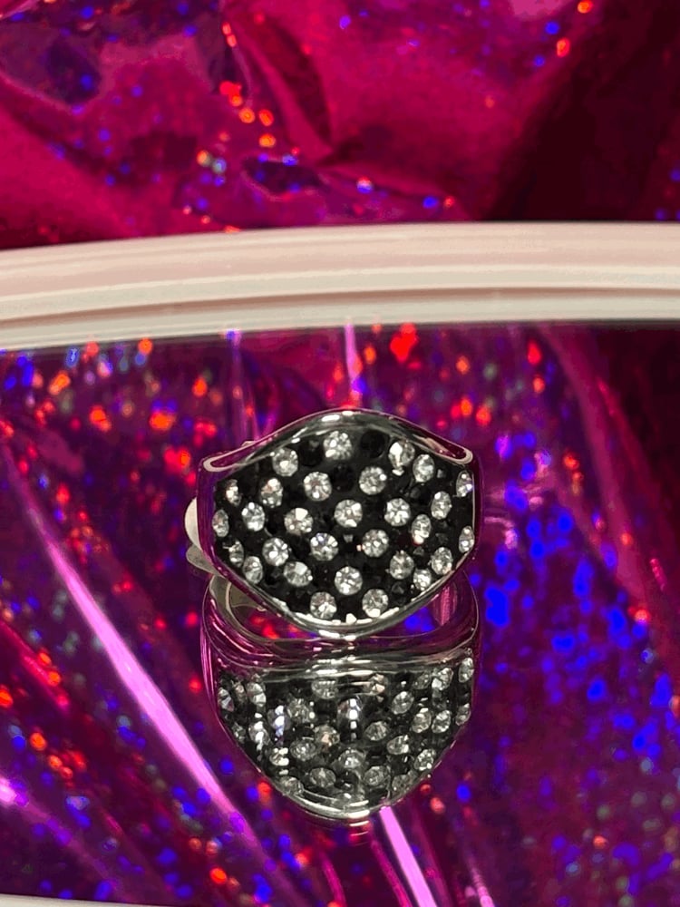 Image of Chunky Black Orchid Ring /Anillo Grueso Orquidea Negra