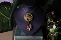 Image 1 of Green linen wooden ornament amber necklace