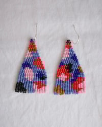 tri guy (blue red pink black brown mix)