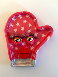 Red Star Mitten