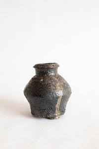 Image 2 of Bouteille-vase inclinée cuisson bois 