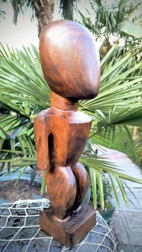 Image 3 of Nukuoro Tiki scultura in legno di eucalipto micronesia