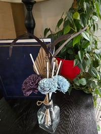 Image 5 of Blue And Purple Carnation Twist Floral Reed Diffuser