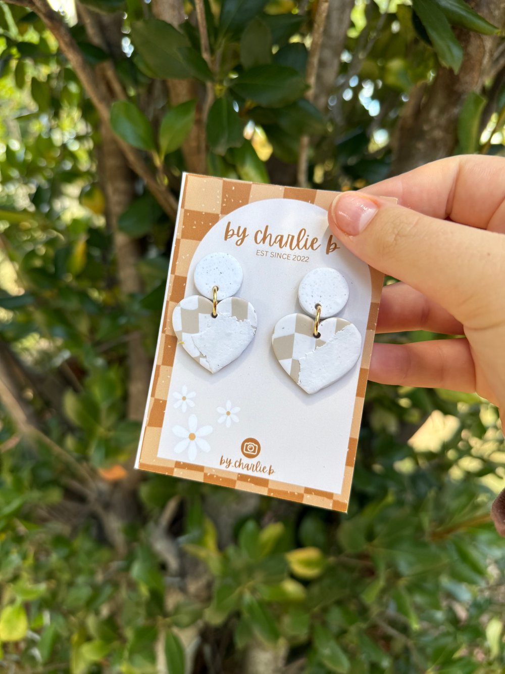 Image of beige and white heart dangles 