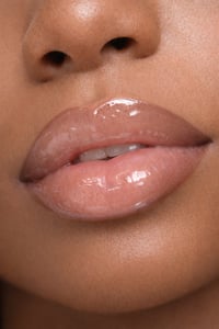 Image 2 of WET POUT (LIP PAINT GLOSS) 