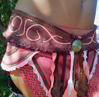 Image 11 of Rooted Peach Tribal Leaf Set - M