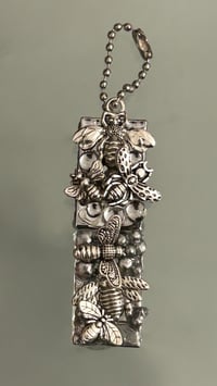 Image 1 of BESPOKE FLASH DRIVE (INSECTS)