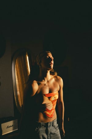 Pañuelo fruta mordida entera.