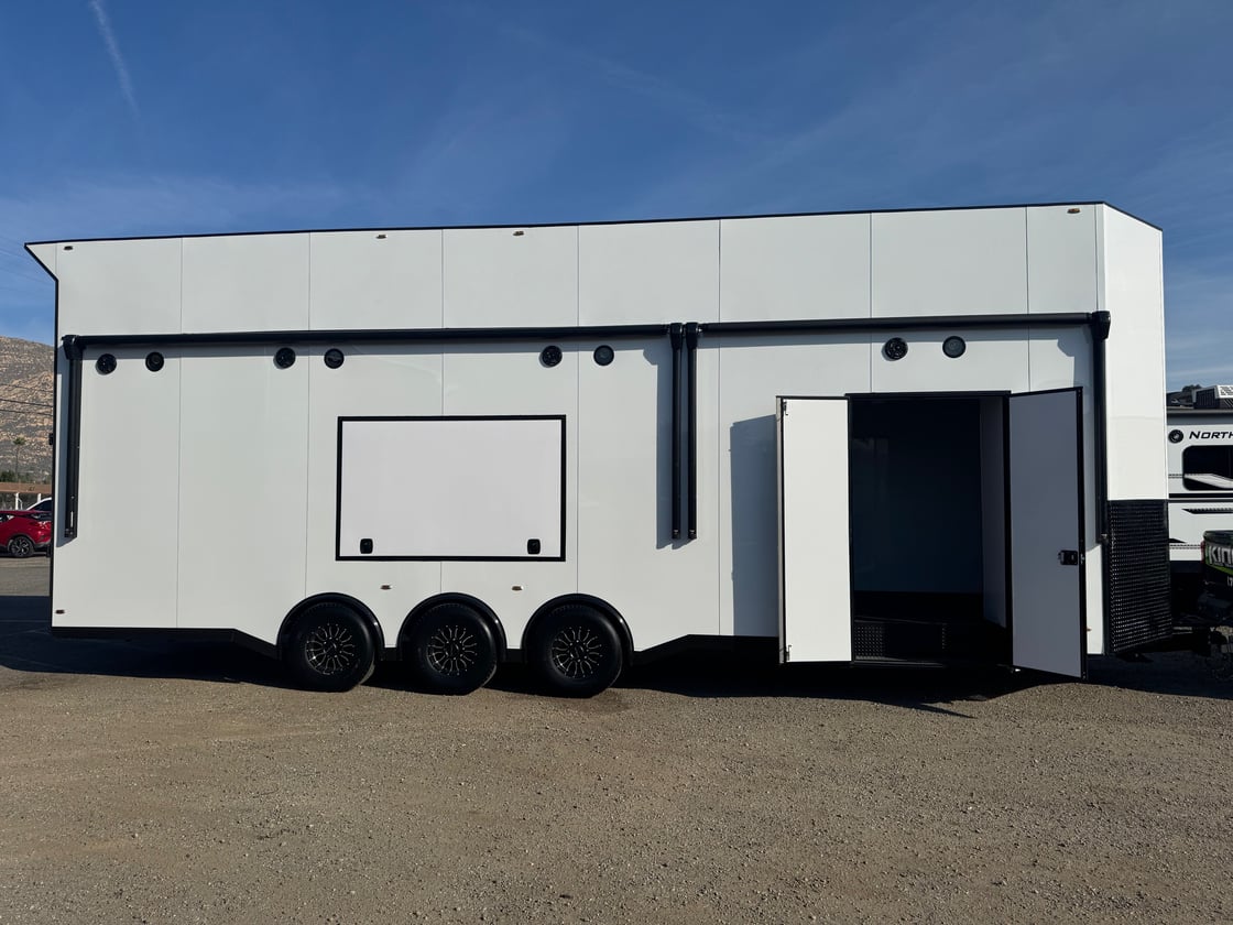 Image of 30'x106''x13.5' Stacker trailer