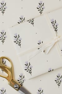 Image 2 of CREAM FLORAL BOTANICAL LUXURY GIFT WRAP PAPERS