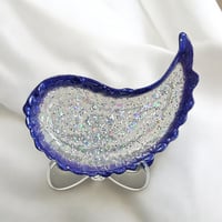 Image 1 of Blue/White Angel Wing Dish