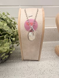 Mother of pearl leaf drop