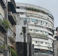 Image 6 of LA → Taipei