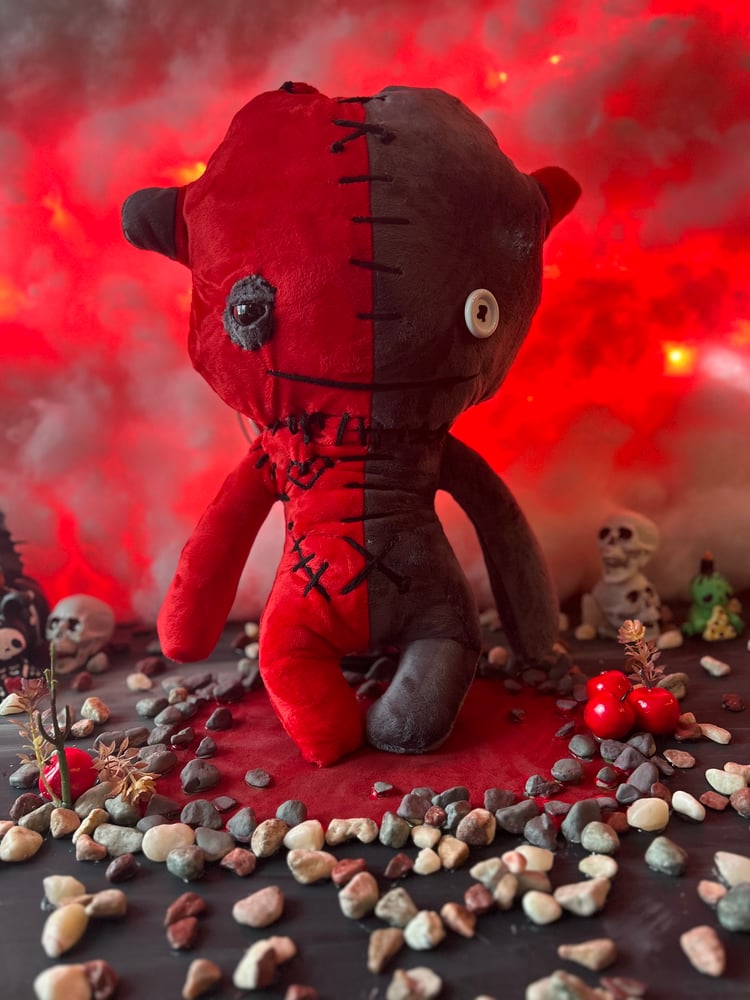 Image of Button Gibbie