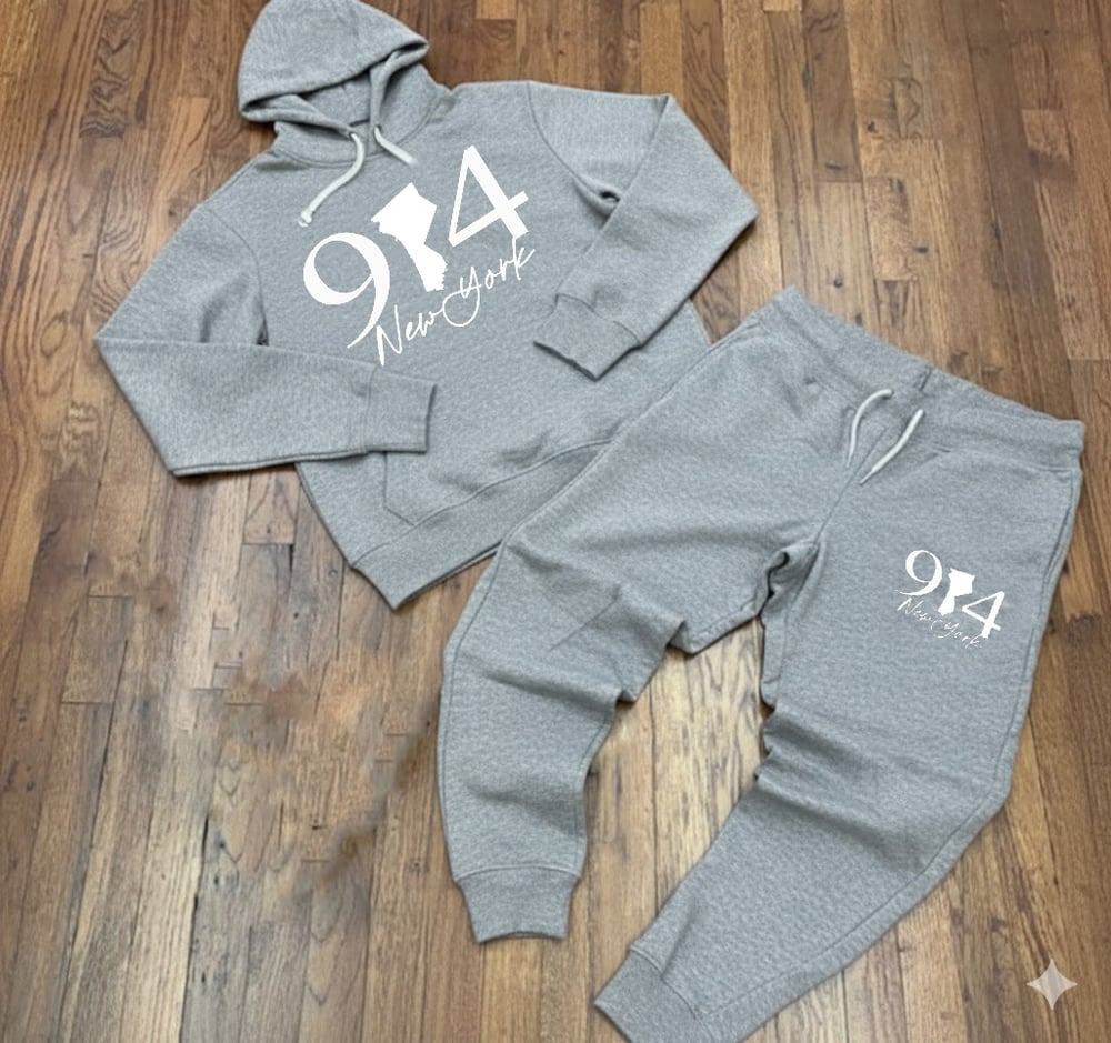 Image of EXCLUSIVE 914 COUNTY MAP SWEATSUIT