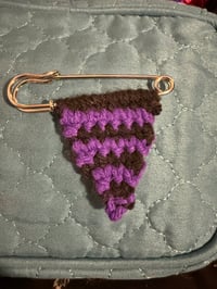 Crochet triangle safety pin brooch #5