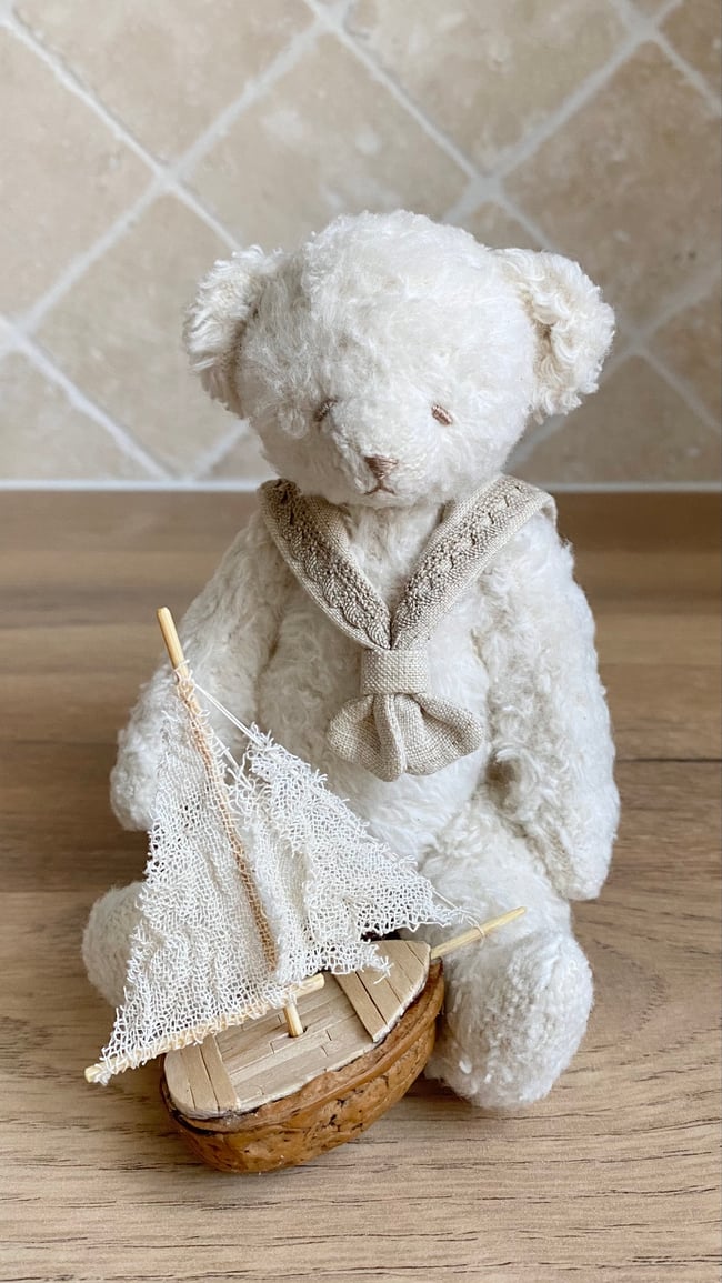 Il était une fois Henri l’ours, Henri au voilier