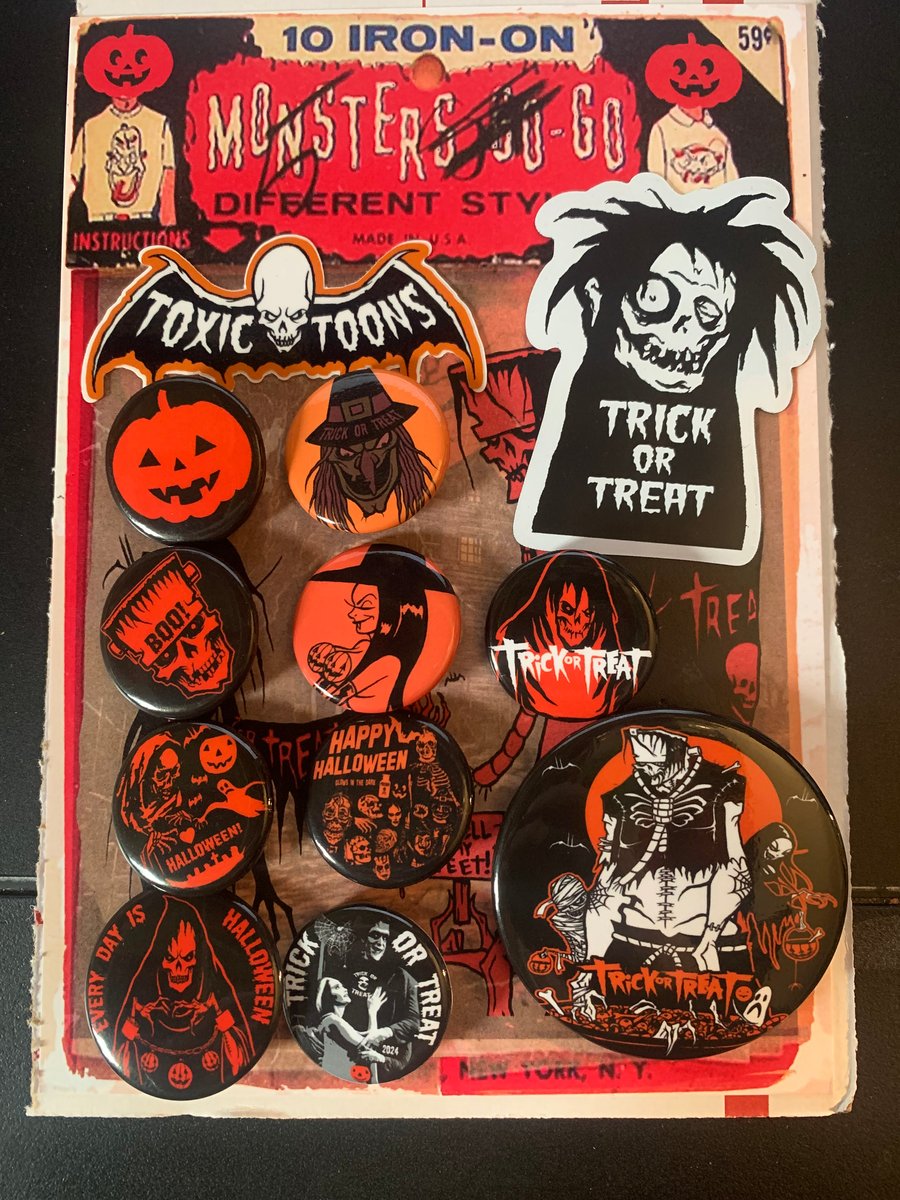 Image of HALLOWEEN BUTTON PAC SPECIAL