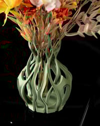Image 2 of DRAG VASE