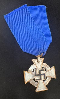 Image 2 of WW2 (Nazi Germany) Faithful Service Medal, 2nd Class - 25 Years of Service (Discounted Piece)