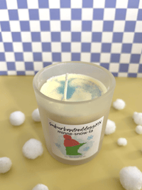 Image 3 of minne-snow-ta candle