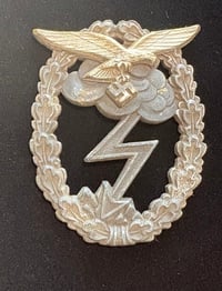 Image 2 of WW2 (Nazi Germany) Luftwaffe Ground Assault Badge - Authentic Issue (Discounted Piece)