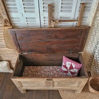Image 3 of LA MAIE COFFRE DE FERME