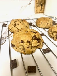 Image 4 of New York Style Cookie Box