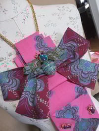 Image 2 of Queen Bee Couture Necklace Tie