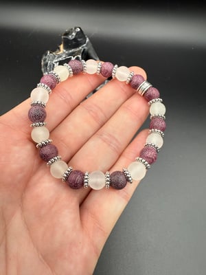 8mm Quartzite and Purple Heartwood Stretch Bracelet