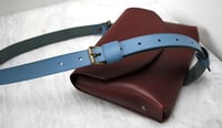 Image 3 of Julienne mini bordeaux/baby blue strap