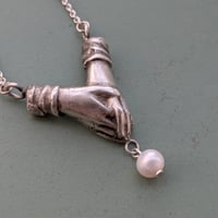 Image 4 of Protection II / collier perle