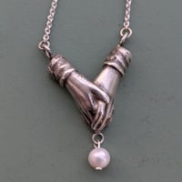 Image 5 of Protection II / collier perle