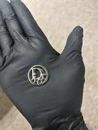 1x silver metal charm (7 LEFT TO PURCHASE)