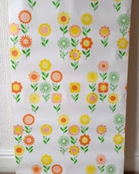 1960s Mayfair Vintage Wallpaper Roll - Flower Power Hippie Groovy Mid Century Modern - (Single Roll) – detail view 2