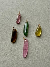 Image 2 of Mini amulettes tourmalines 