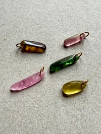 Image 3 of Mini amulettes tourmalines 