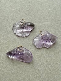 Image 4 of Charms carpe butterfly Améthyste 