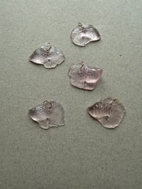 Image 6 of Charms carpes butterfly quartz rose 