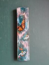 Image 5 of Monarch butterfly & daisy dream, Scottish Stave Art.