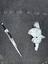 Image 3 of Medieval Cropped Denim Button Down- Medium 3