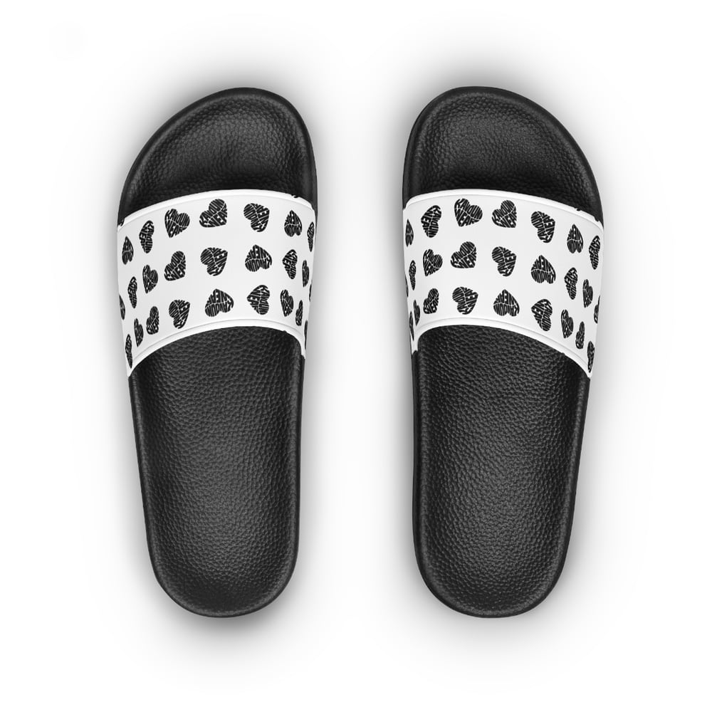 Kavouni Heart Pattern Black & White Casual Slide sandals