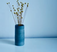 Image 2 of BETON straight vase