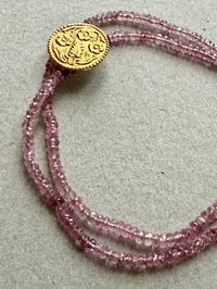 Image 6 of Collier Delphes saphirs roses 