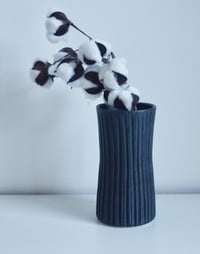 Image 1 of NERO vase