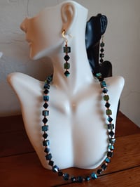 Image 1 of SWAROVSKI BLACK AND BLUE CUBE BEADS AND BICONES DOTTED WITH PURE COPPER BEADS